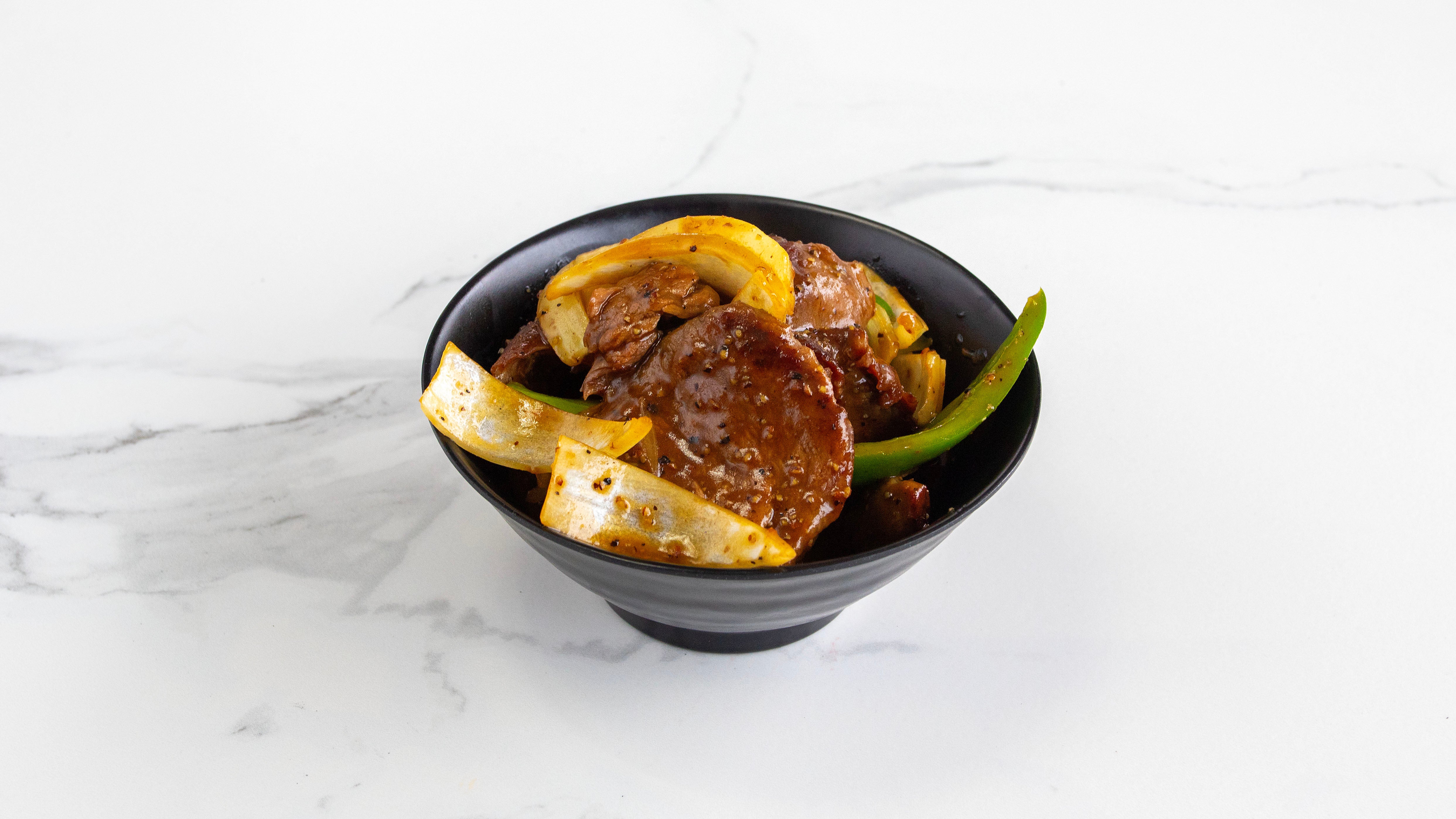 Wok Pepper Beef 黑椒牛排