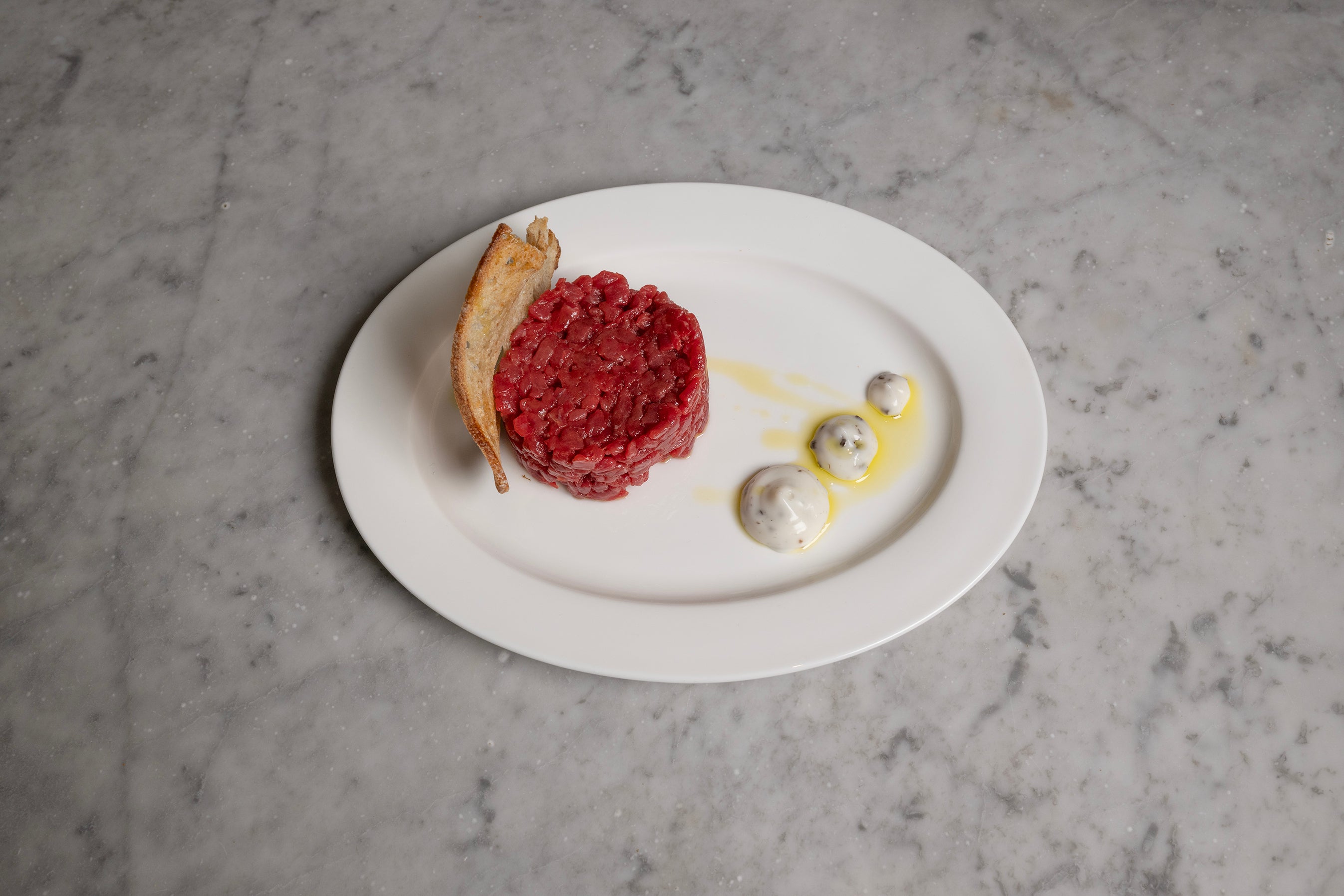 Tartare Di Manzo Con Maionese Al Tartufo