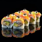 Rainbow Roll 8 Pieces
