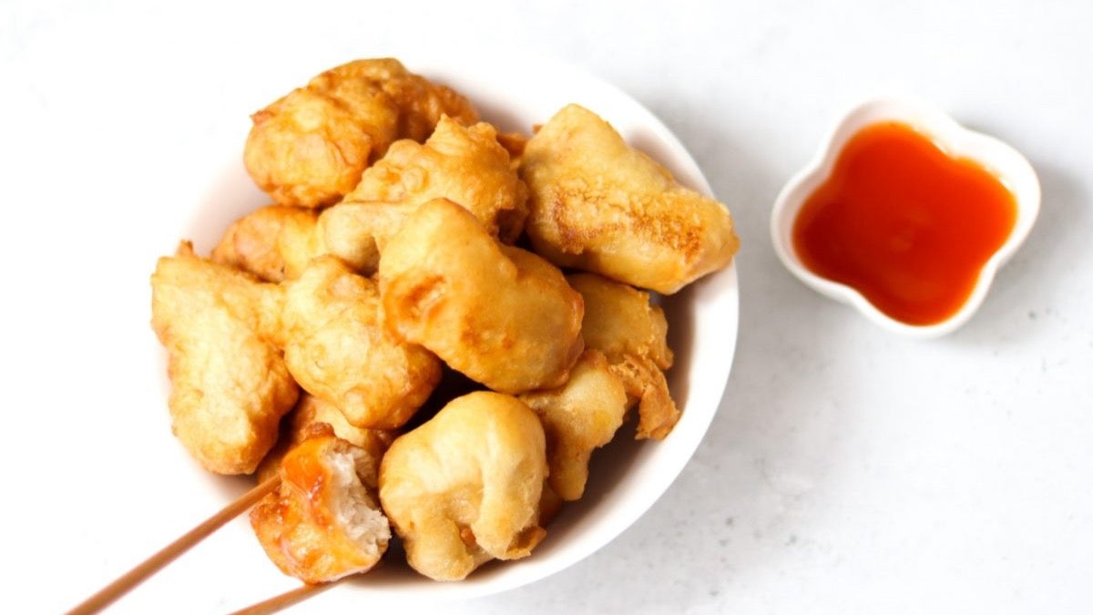 Chicken Battered Balls with Sweet and Sour Sauce