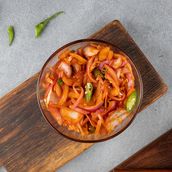Onion With Pepper Cashamber Salad