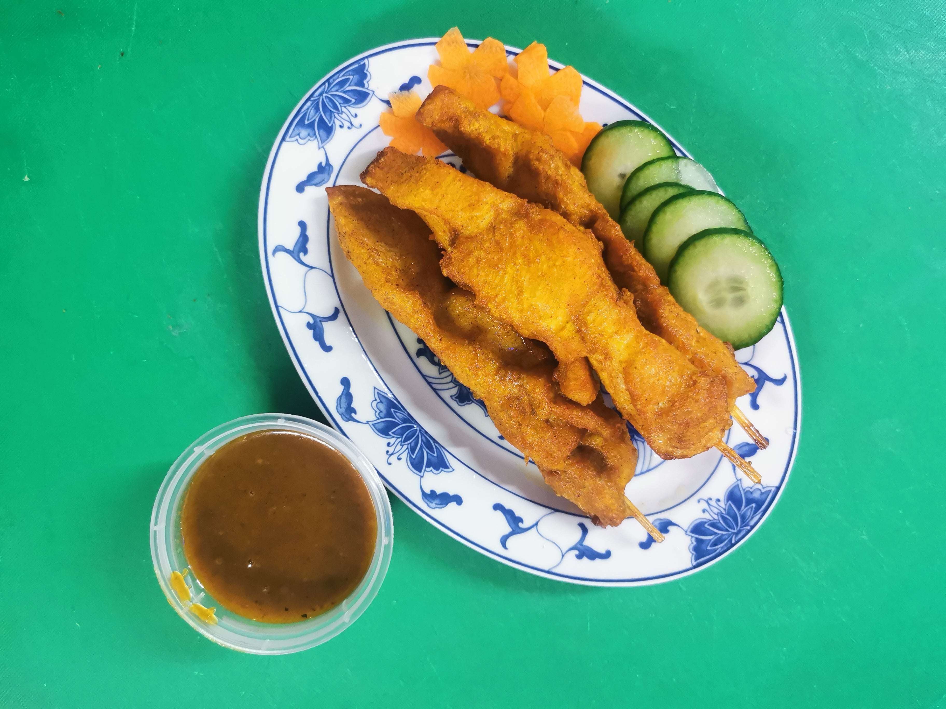10E. Satay Chicken on Skewers (3pcs)沙爹串鸡