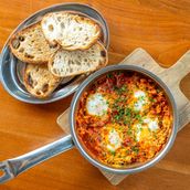 Sharing Shakshuka