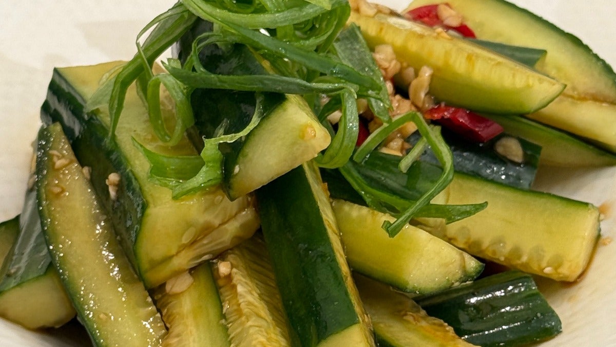 凉拌黄瓜 Smashed Cucumber Salad