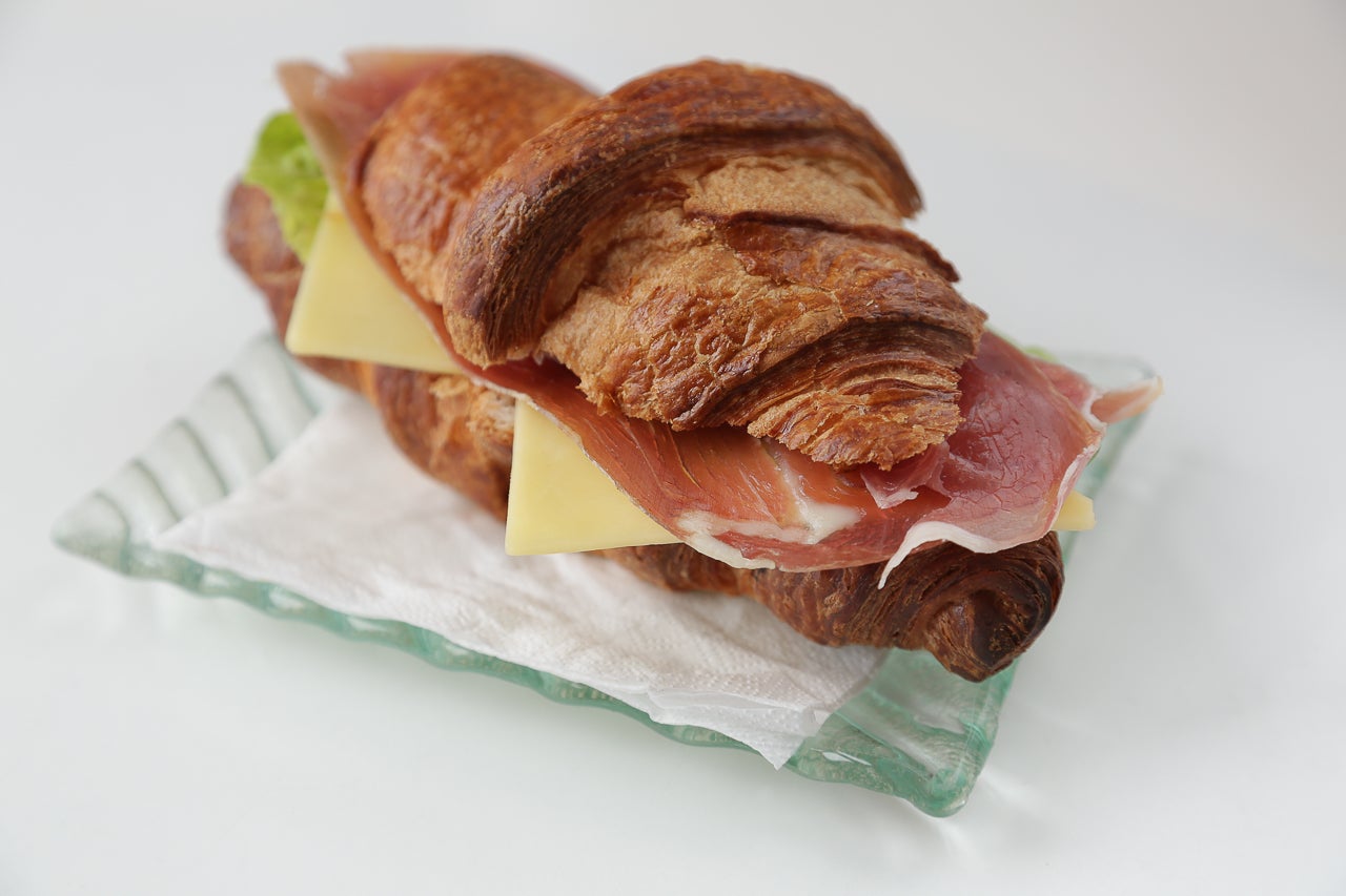 Parma Ham & Cheddar Croissant
