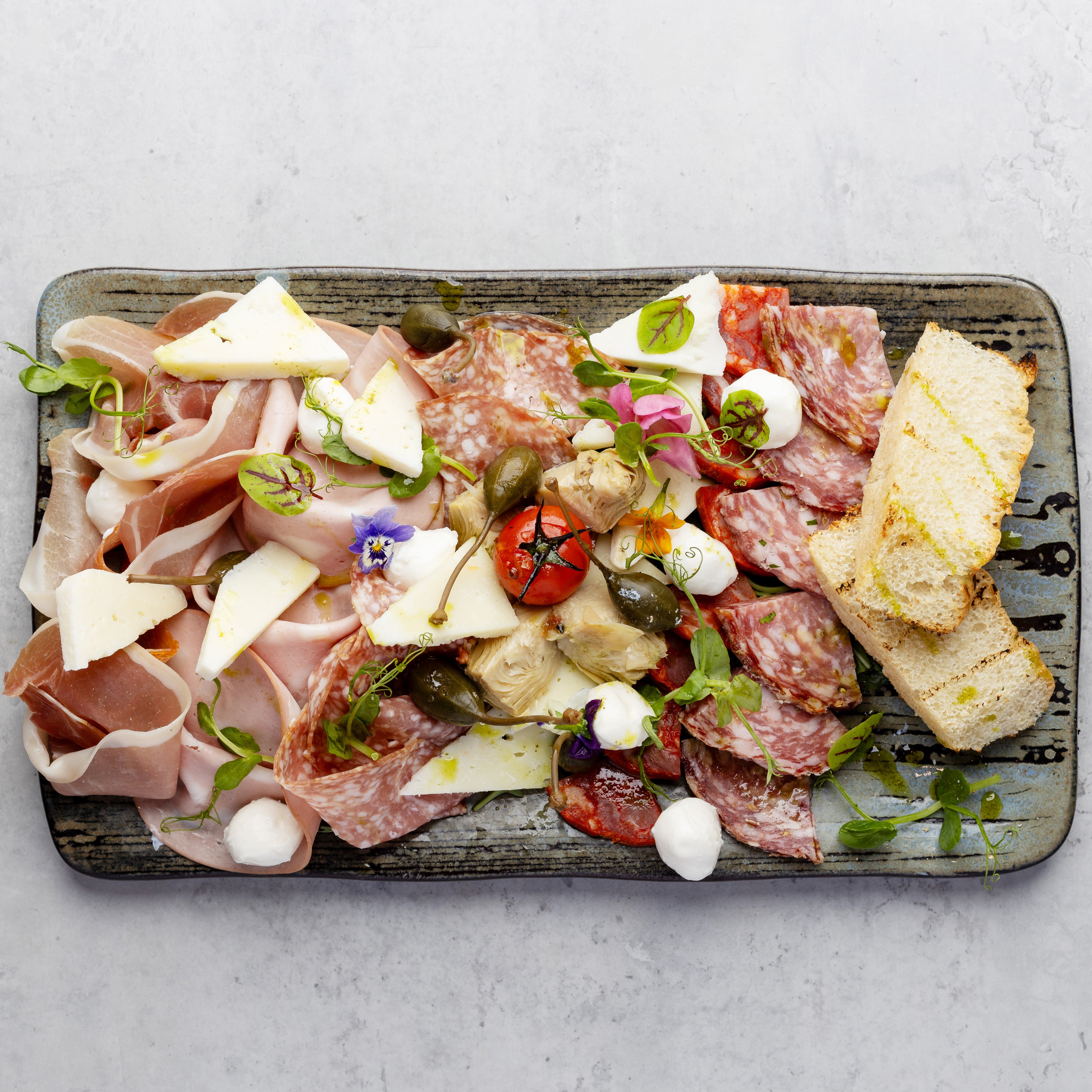 Antipasto Mediterranevm