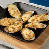 Grilled Mussels With Cheese And Cream