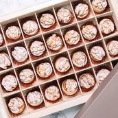 box Ghorayeba with caramel and pecans