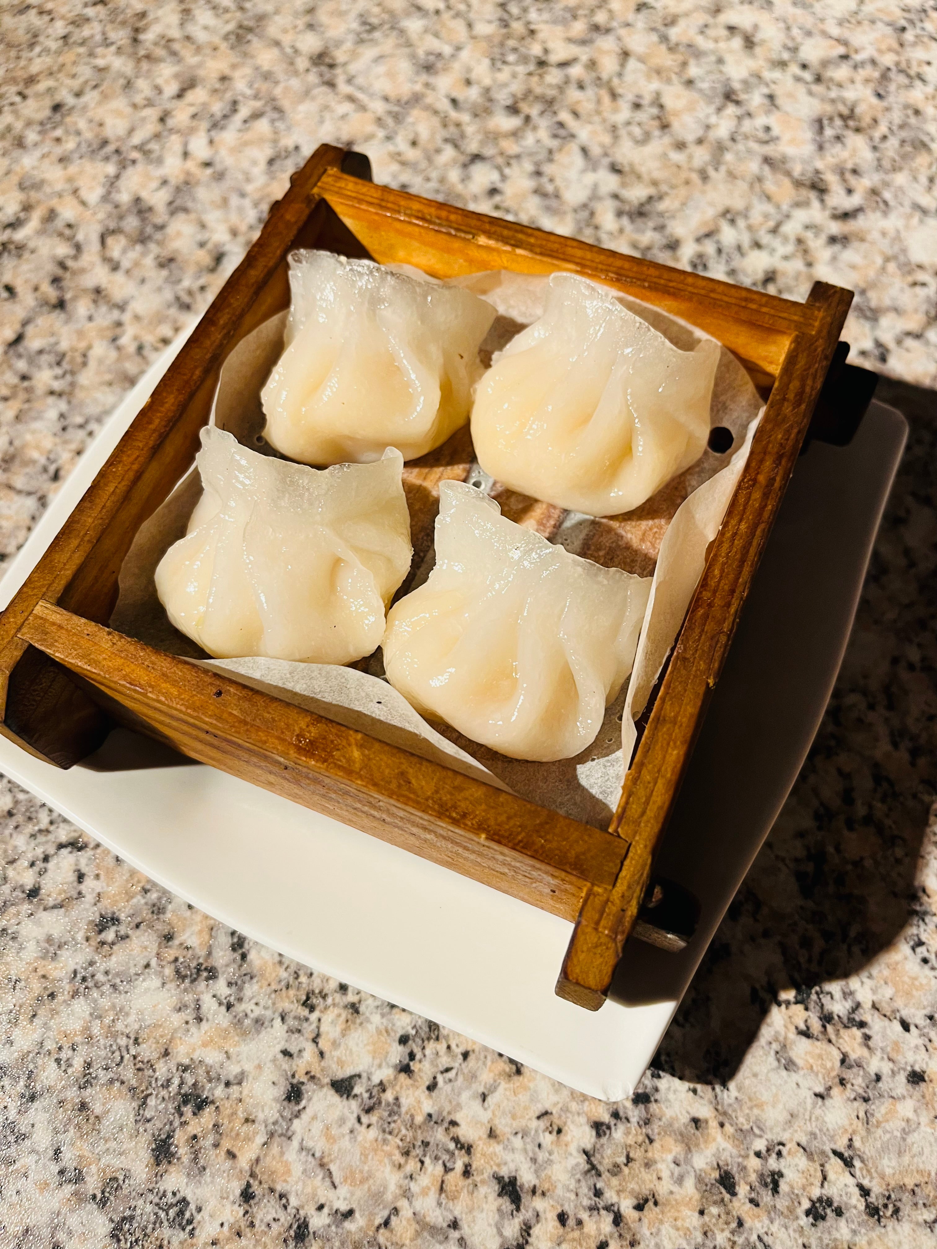 Steamed Prawn Dumplings (4 Pieces)