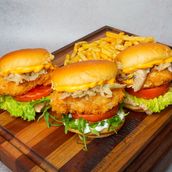 CHICKEN TRIO SLIDERS