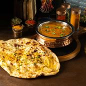 Kakaji ke Stuffed Naan