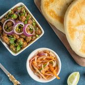 Chhole Kulcha