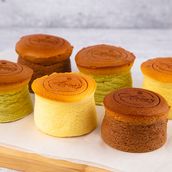 Mix Japanese Cheese Cake 12 Small Pieces
