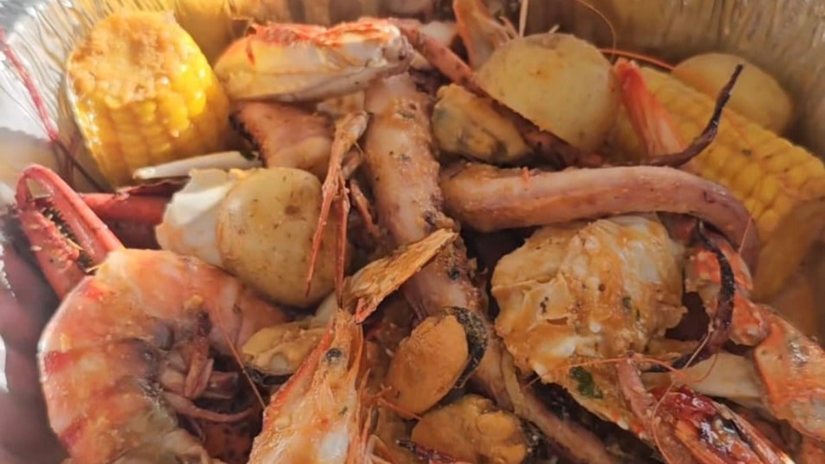 Deluxe Seafood Boil for Two the Messy Feast