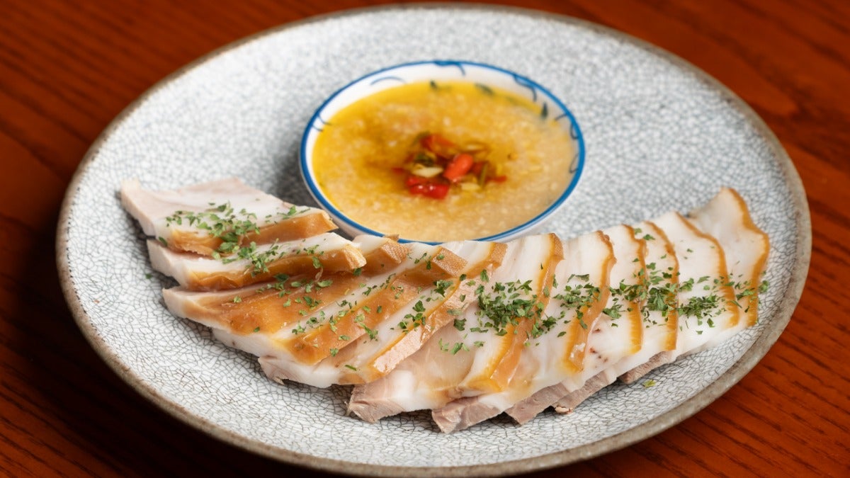 Grlicky Braised Pork Hock 屏東萬巒豬蹄膀 (served chilled)