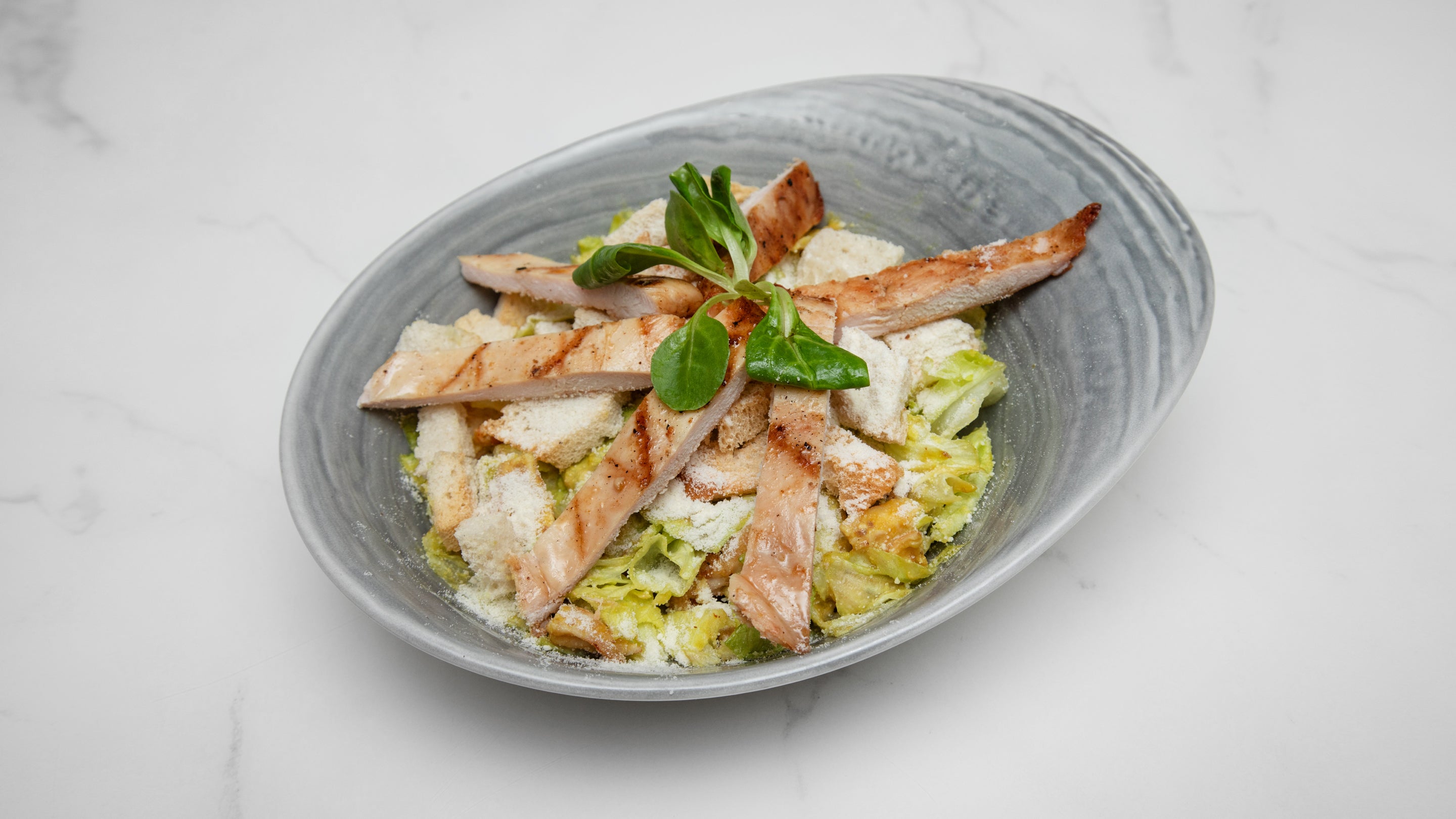 Salată Caesar
