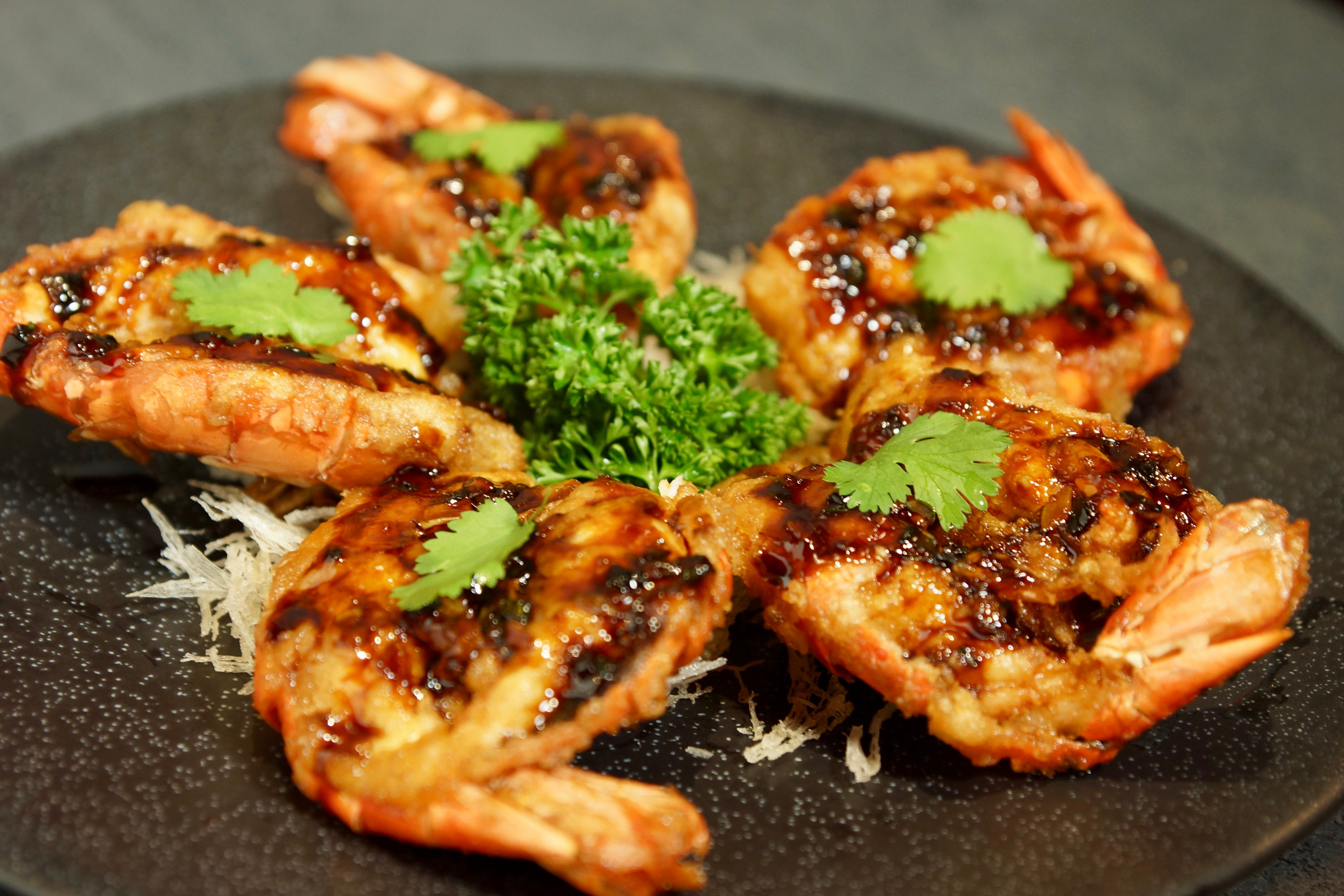 Grilled Super King Prawn with Crush Garlic Soya (蒜茸煎巨蝦) Each