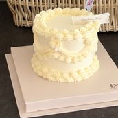 Vintage mini cake 