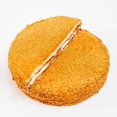 Halves Honey Cake And Sour Cream Honey Cake 600 Gr