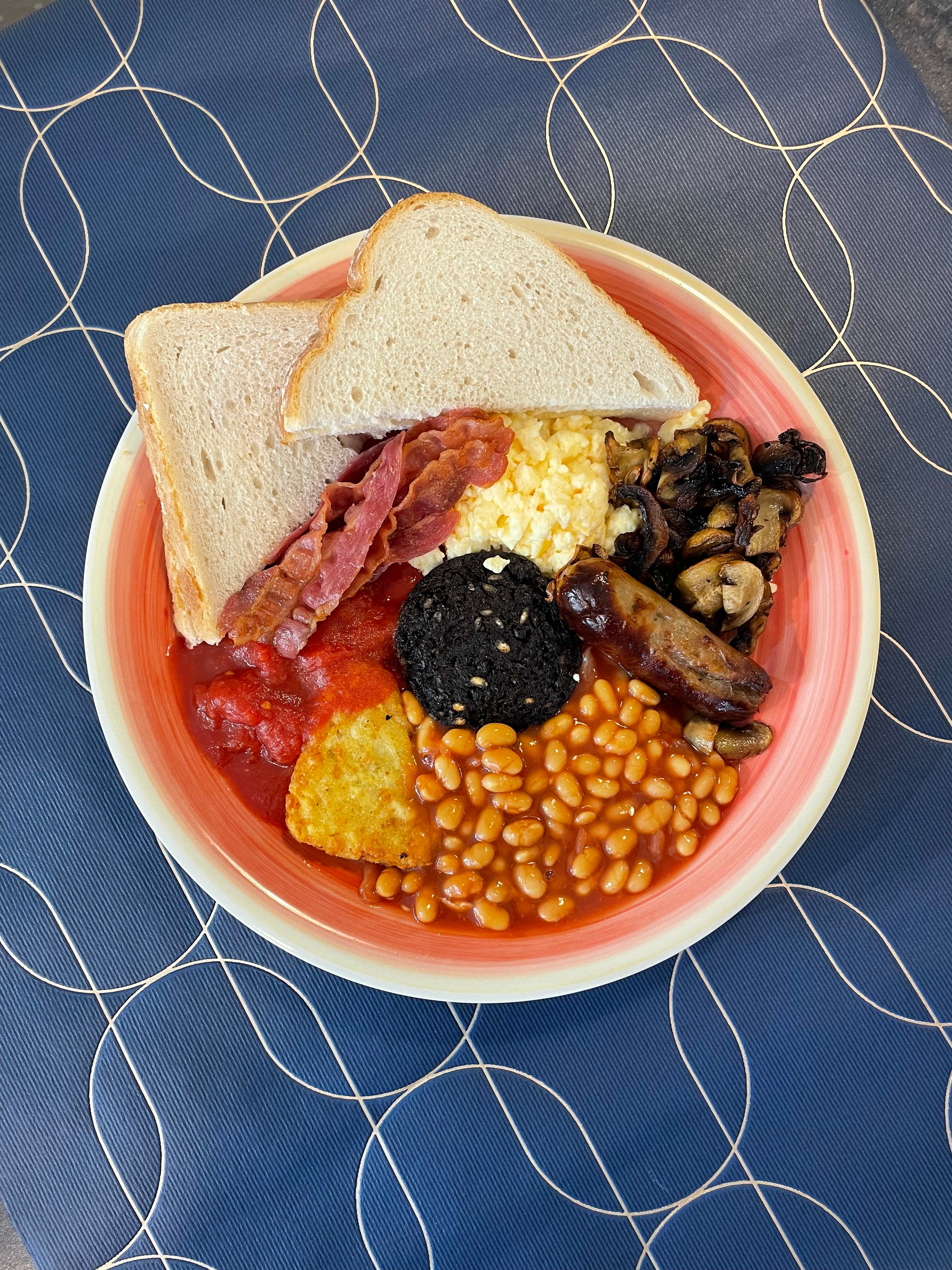 Large breakfast (8 items)