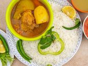 Salona Chicken With White Rice
