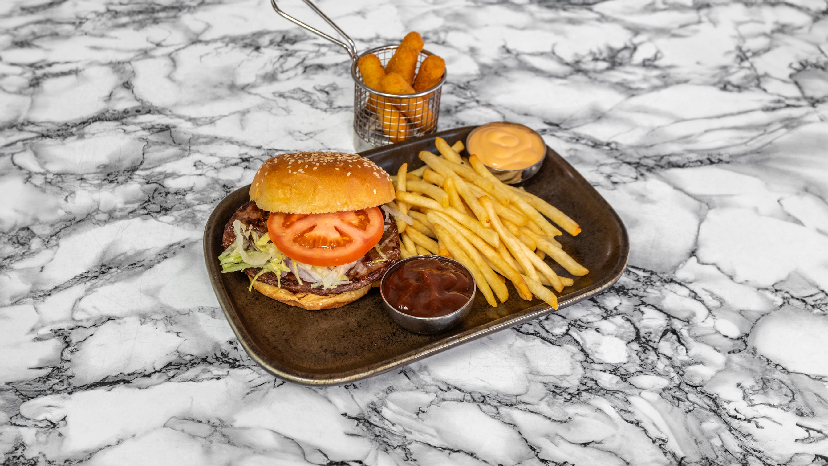 Beef Burger with Chips