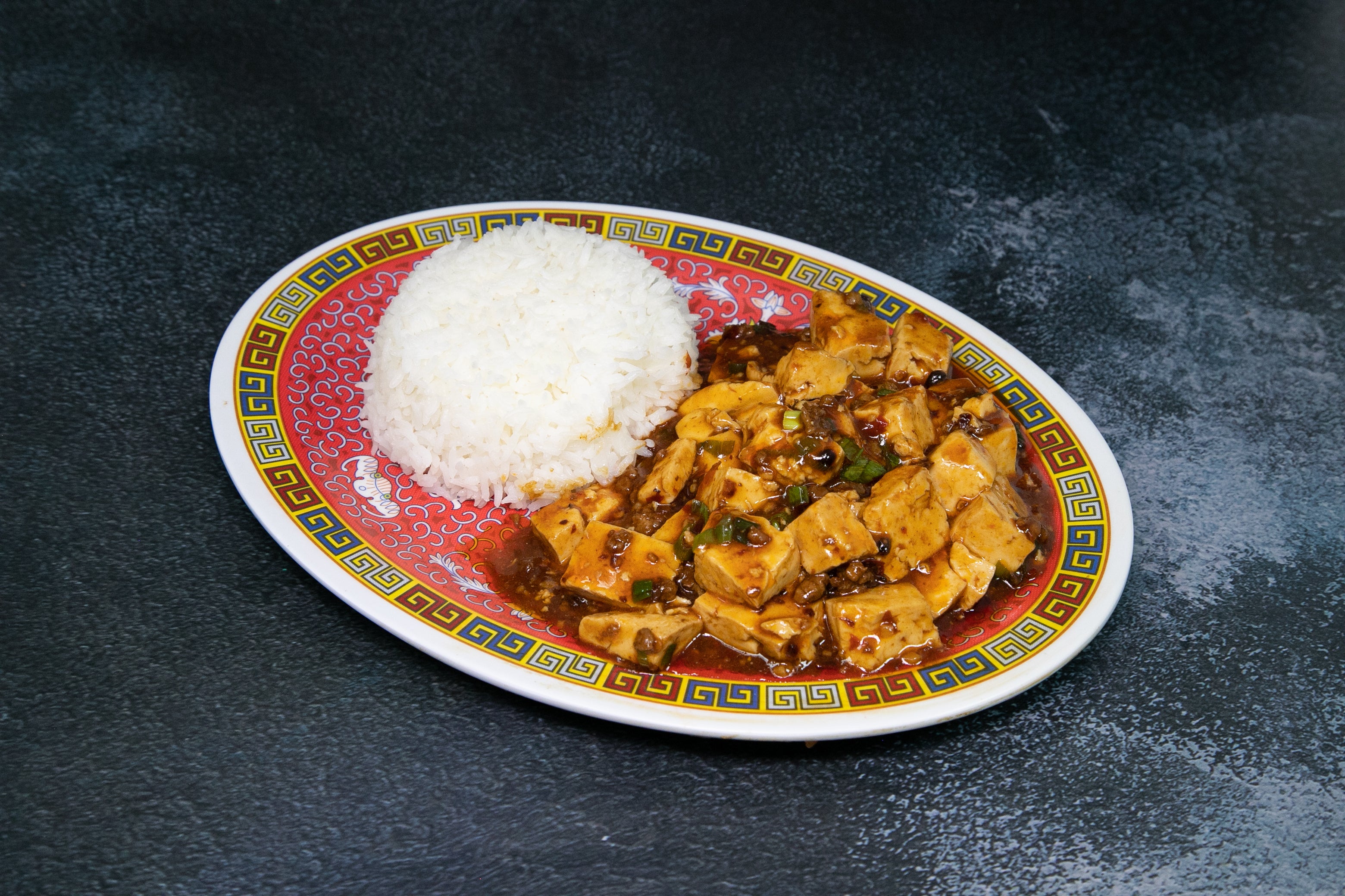 Tofu with Minced Pork in Hot Pepper Sauce 麻婆豆腐配白饭