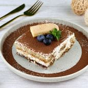 Tiramisu Cake