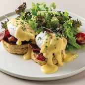 Egg Benedict (Veal Bacon)