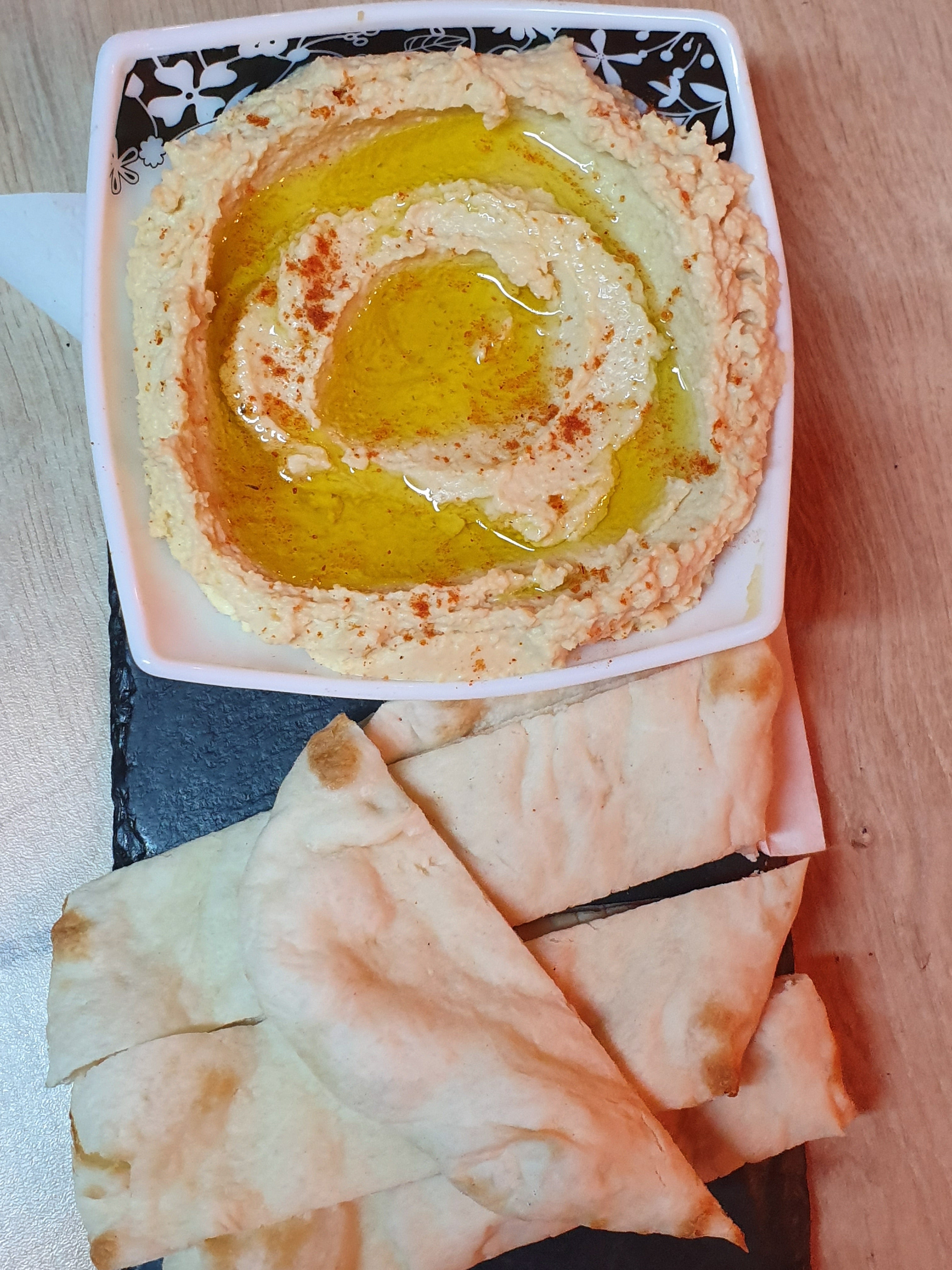 Hummus, Olive Oil and Pita Bread
