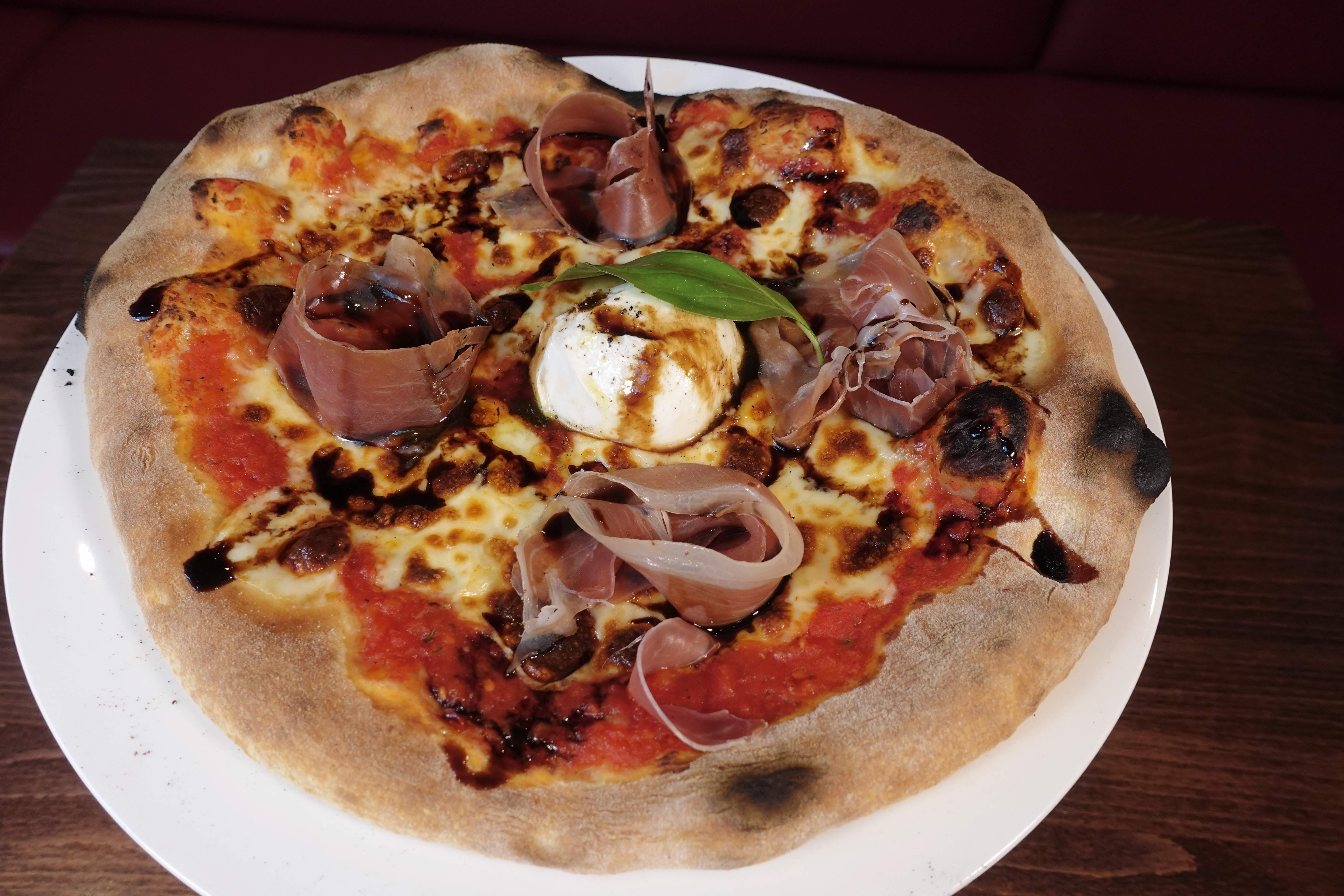 Proscuitto & burrata pizza
