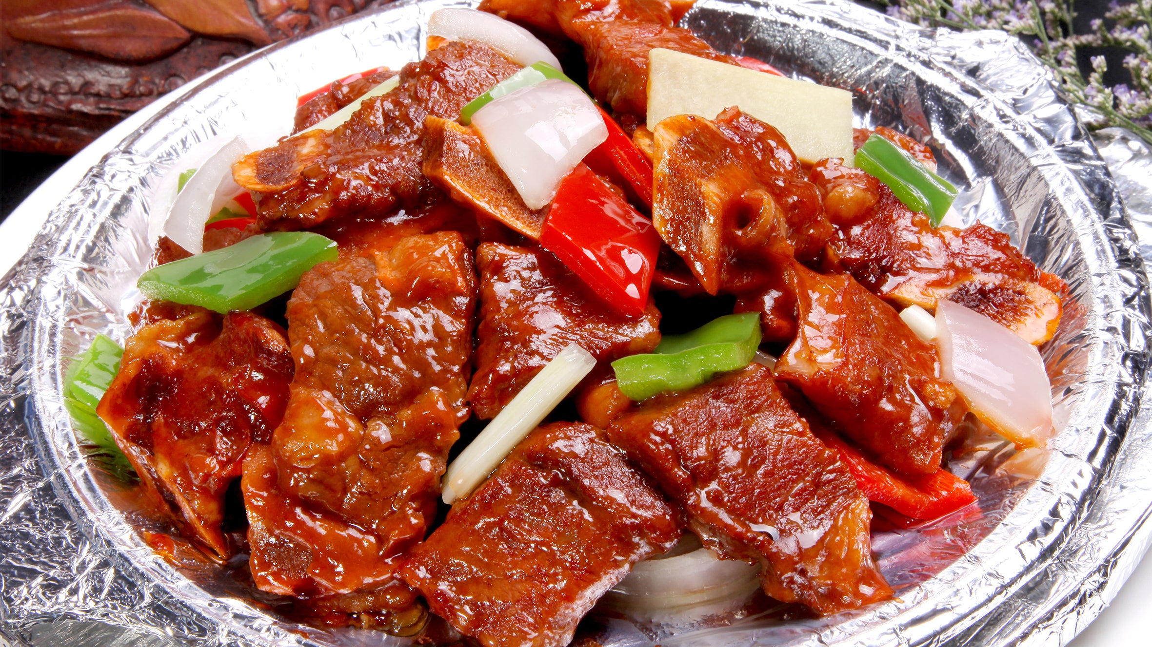 Sizzling Beef Short Rib with Black Pepper 铁板黑椒牛仔骨