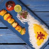 B Shish Taouk, Rice , Onion And Tomato 