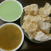 Papad Green Chutney And Mango Chutney