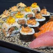 Chef Selection Sushi Box - 18 Pcs 