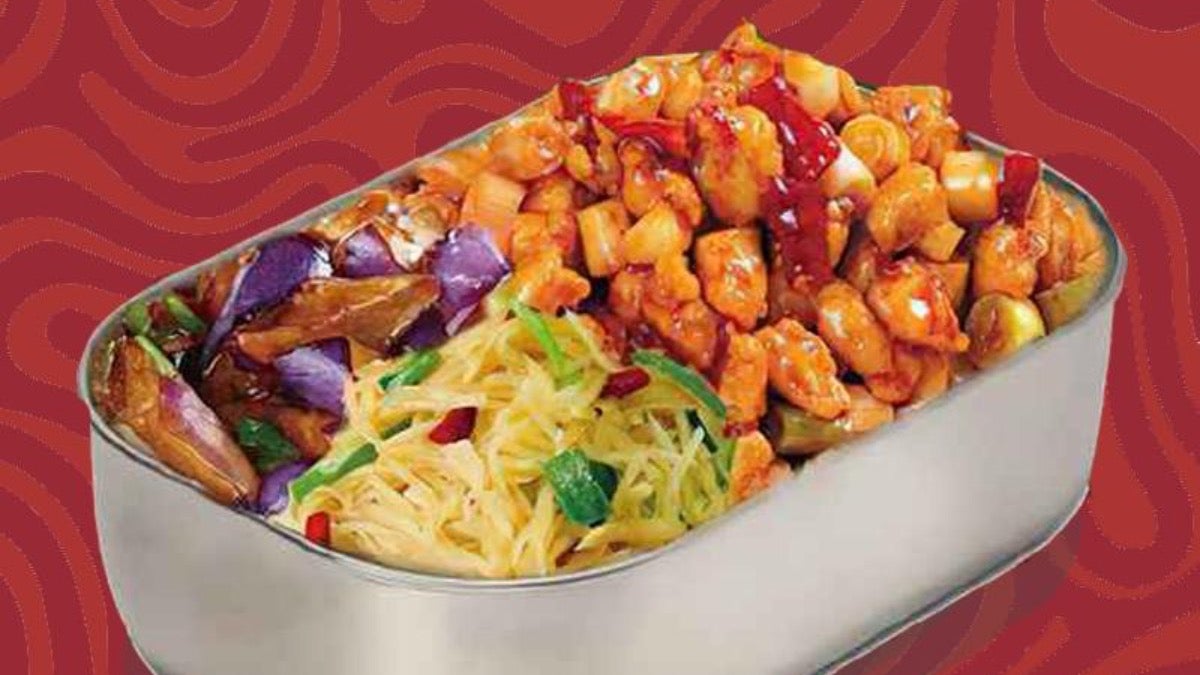 宫保鸡+ 2 蔬菜 Chinese Style Kung Pao Chicken and 2 Vegetarian Options