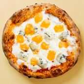 Quattro Formaggi Rossa Pizza