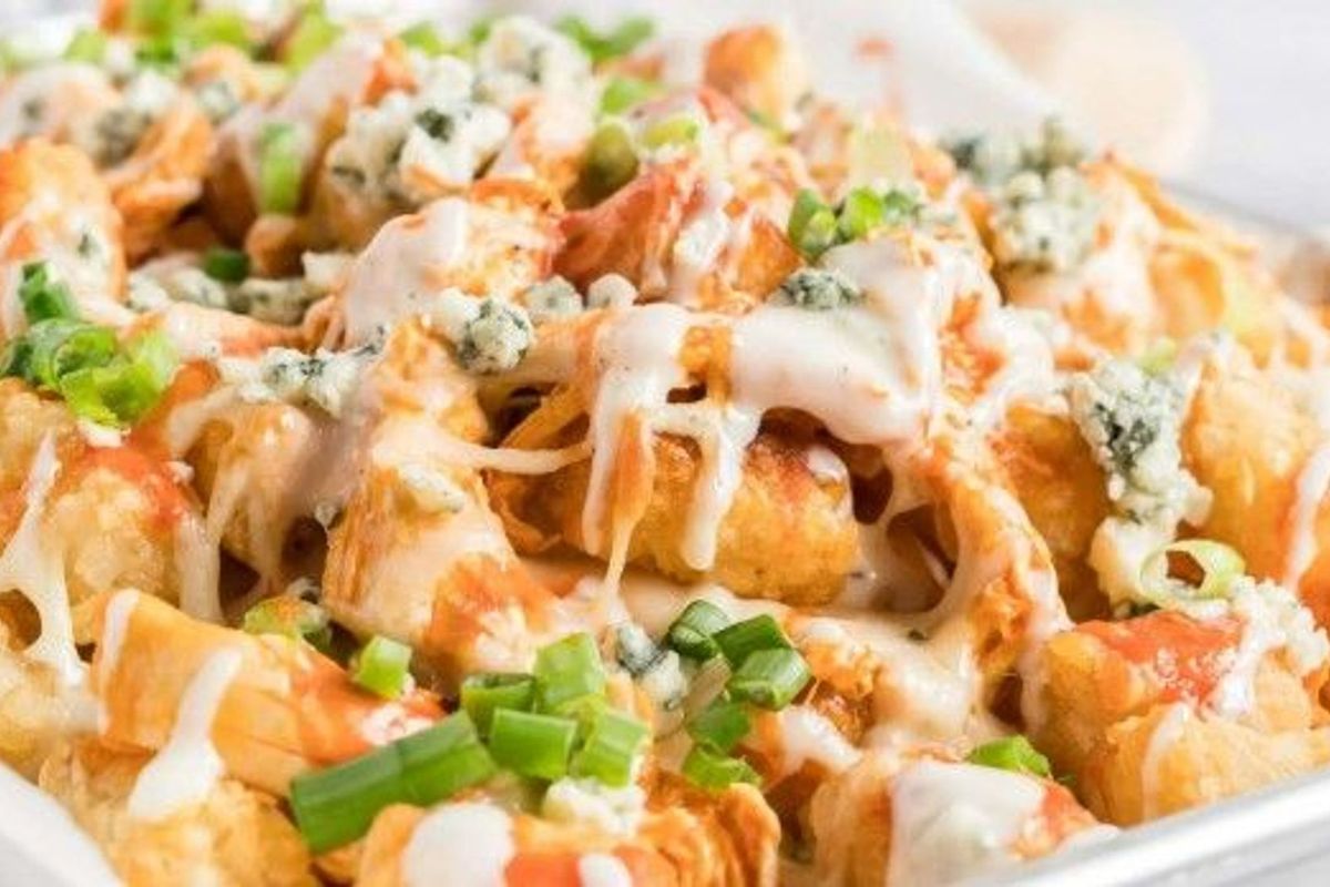 Tots & Siracha Chicken Packed Bowl🌶️🌶️Spicy