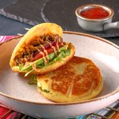 Choice of Arepa ( Veg / Pollo / Carne /Atun )