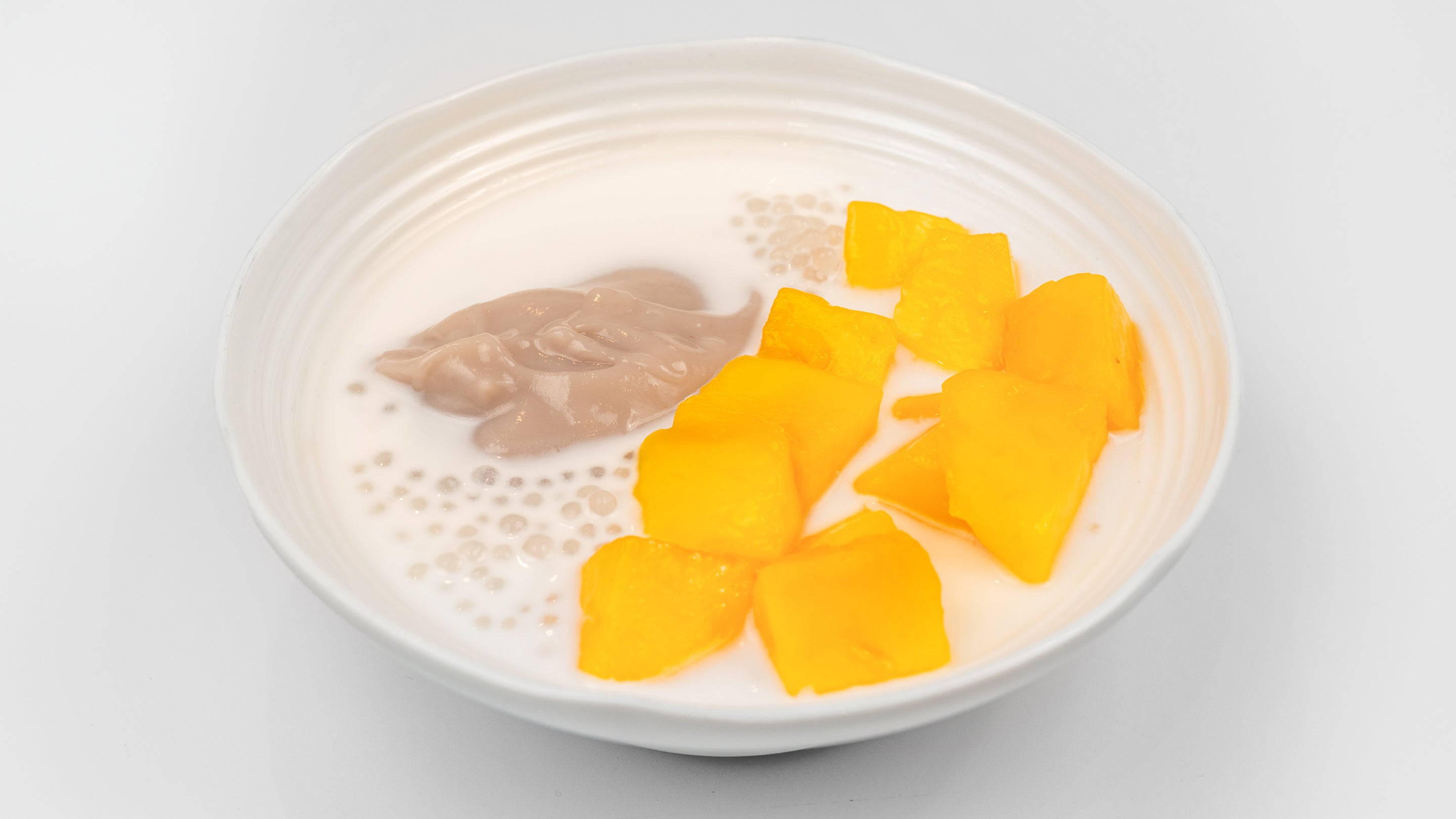 芒  果西米荔浦芋 Mango Sago Lipu Taro Coconut Bowl