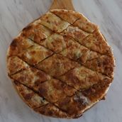 Medium, chicken and cheese bait al rahal fateera