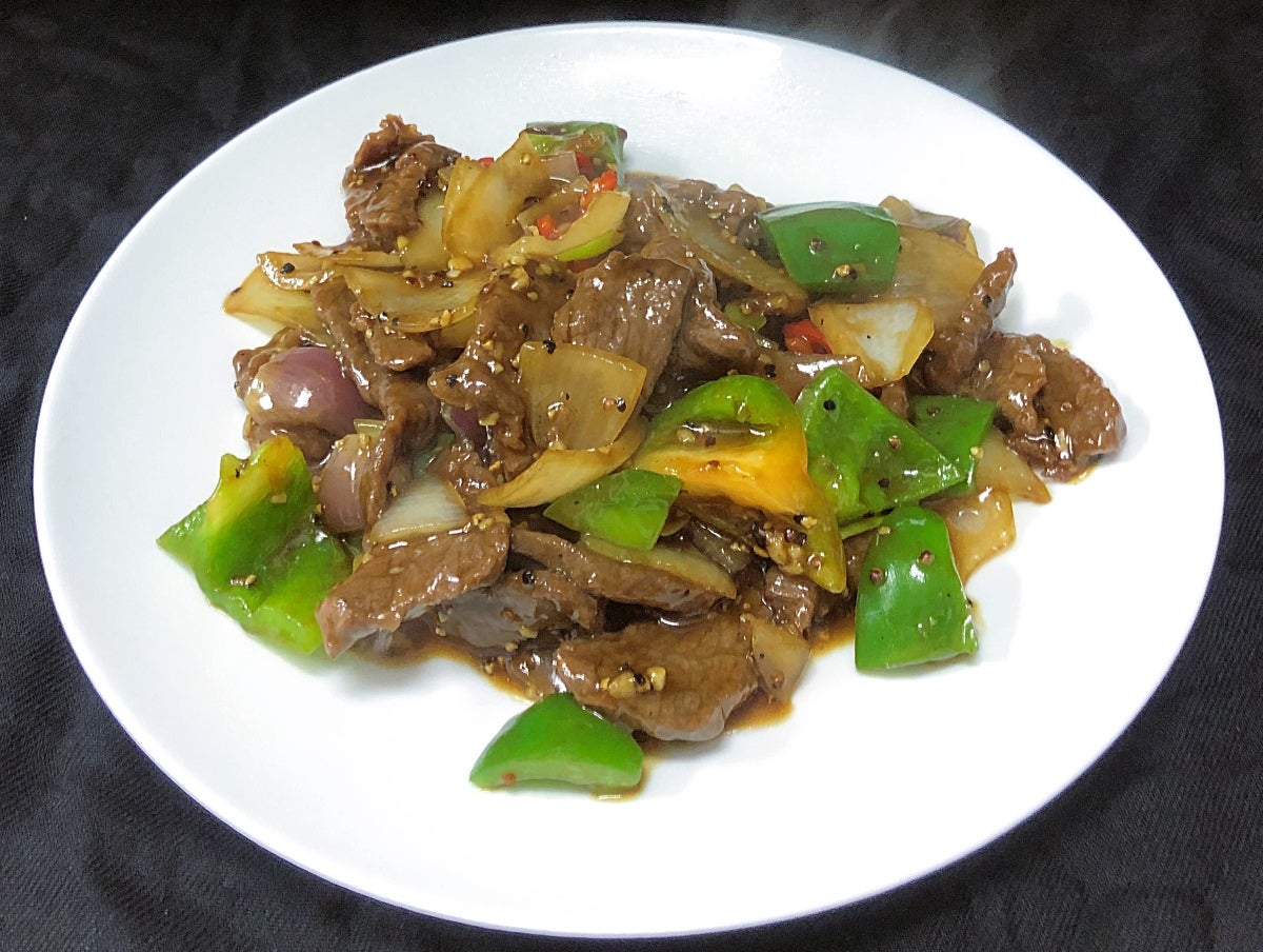 90. Beef In Black Pepper Sauce