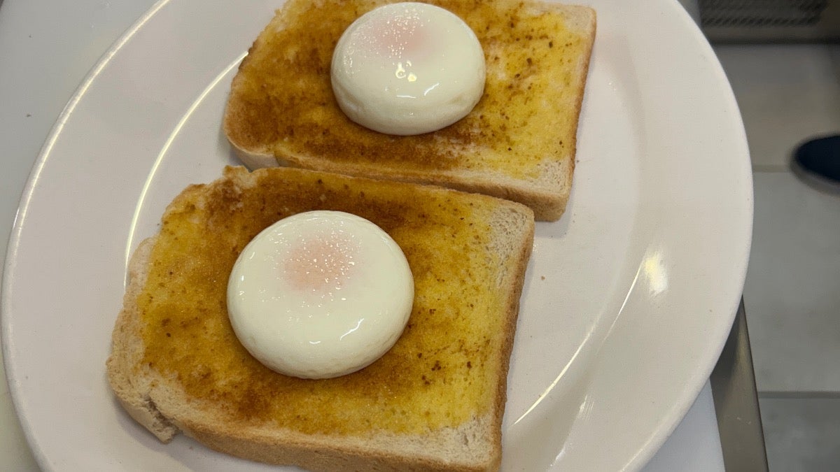 2 Poached Eggs on 2 Toast