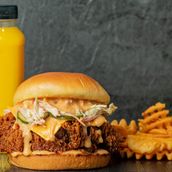 8Nash Nashville Hot Chicken Combo
