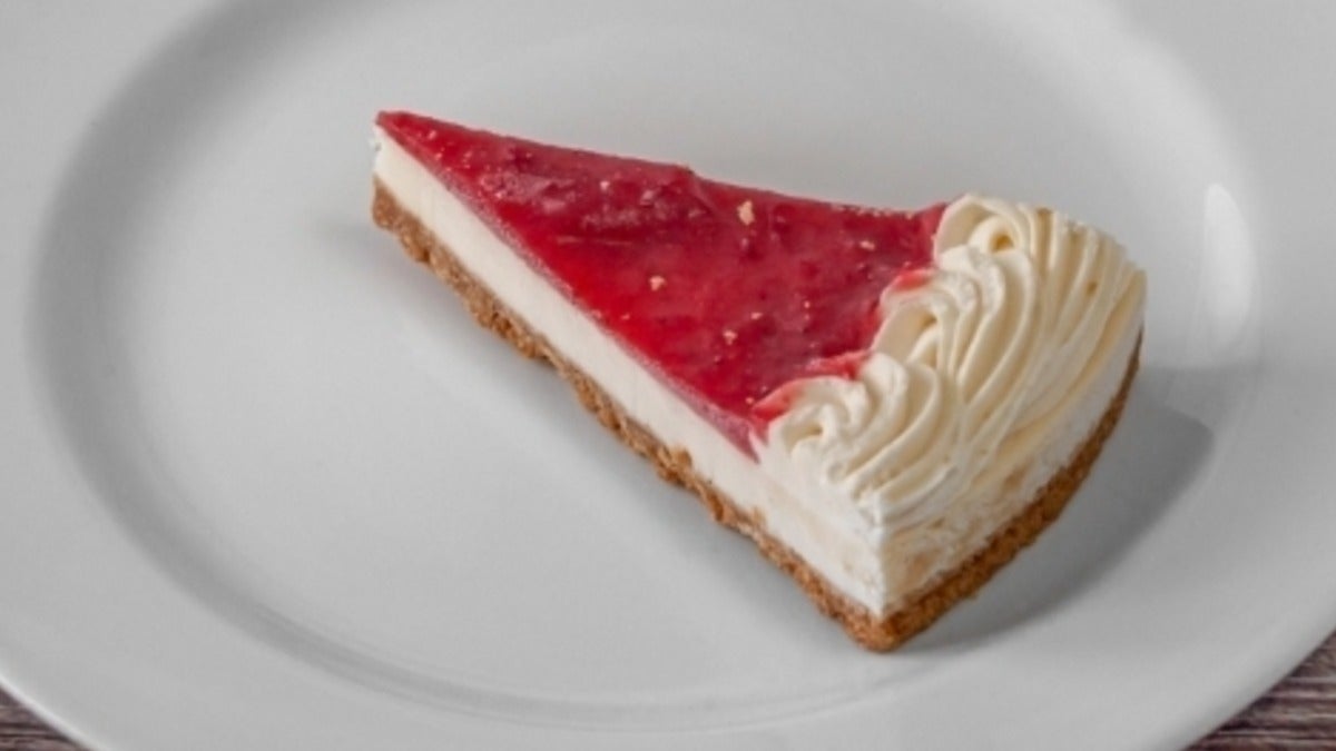 Strawberry Cheesecake (slice)