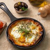 Eggs with Halloumi