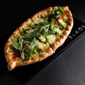 Halloumi Pizzitta