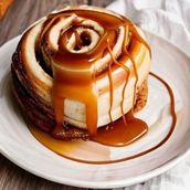 Caramel Cinnamon Roll 