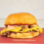 SPICY WAGYU BEAF BURGER