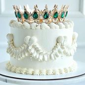 crown cake 6
